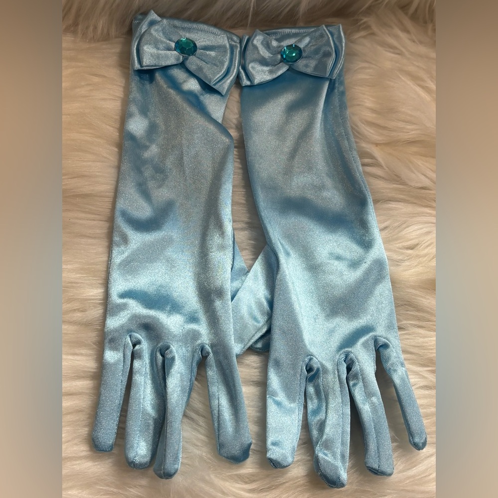 Five Sets of Girls Dress Up Princess Gloves
Gently Preloved